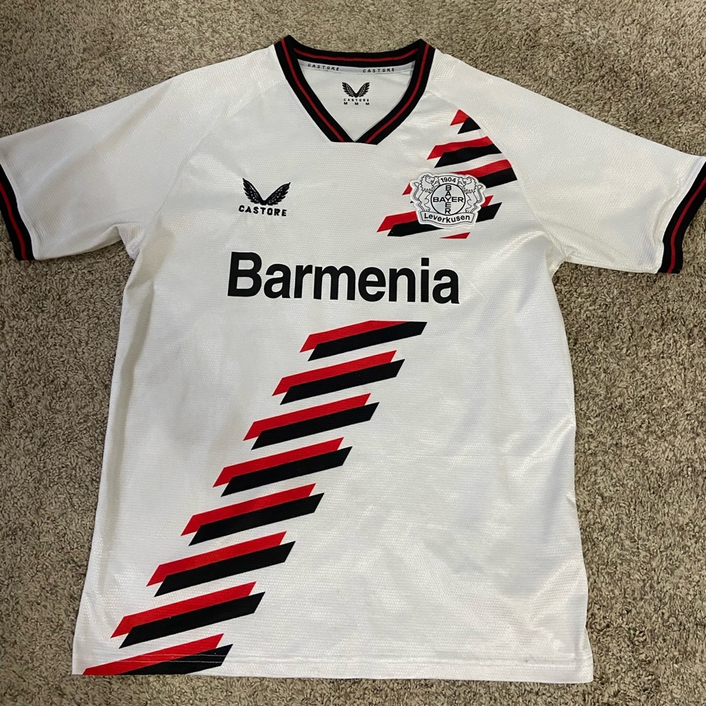 23/24 Home Bayer Leverkusen jersey Size medium